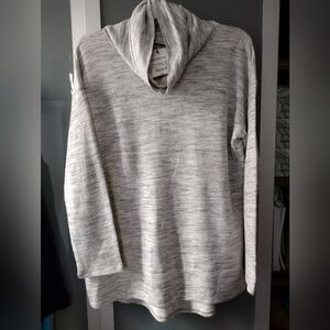 Liz Claiborne Weekend Light Heather Gray Long Sleeve Cowl Neck Tunic